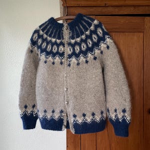 Vintage Hand Knit Faire Isle Cardigan Sweater Blue & Gray
